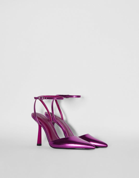 High-heel metallic slingback shoes