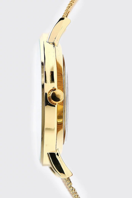 Classic Watch With Golden Mesh Strap